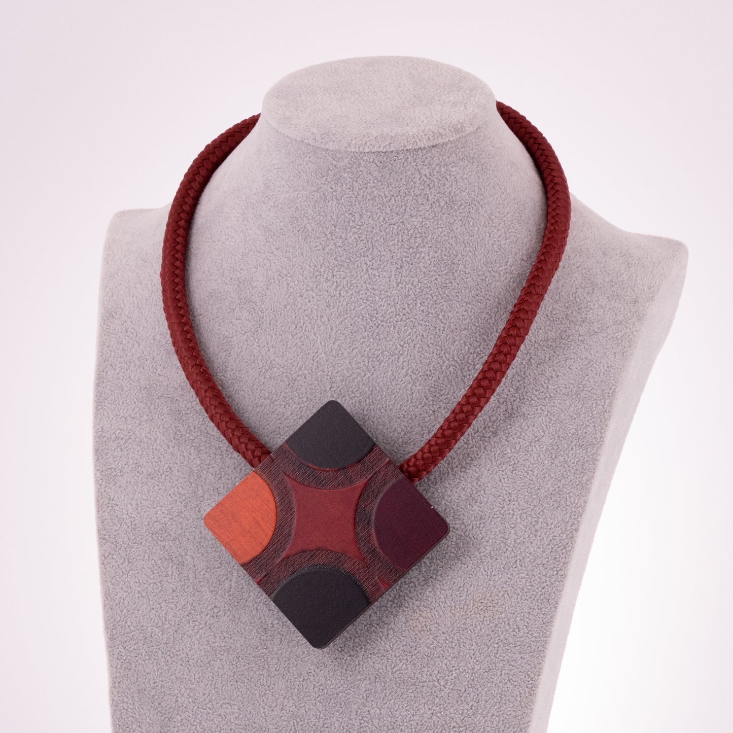 Collana Circle Quadrato Rossa